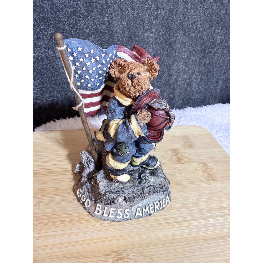 Boyds Bears Bears 911 Edition Firefighter Strength Dedication Courage Limited Ed